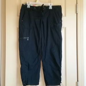 Black cargo capris